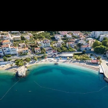 Apartmani Bilic Dugi Rat Exterior foto