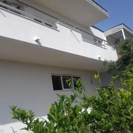 Apartmani Bilic Dugi Rat Exterior foto